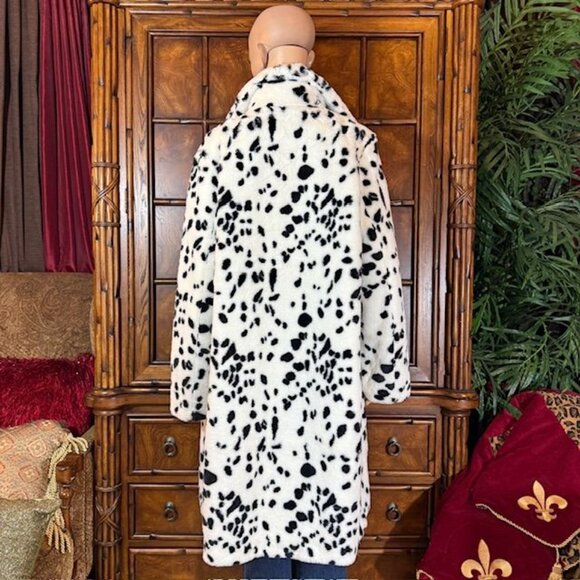 NWOT Avec Les Filles Dalmatian Black White Faux Fur Coat - Picture 3 of 14